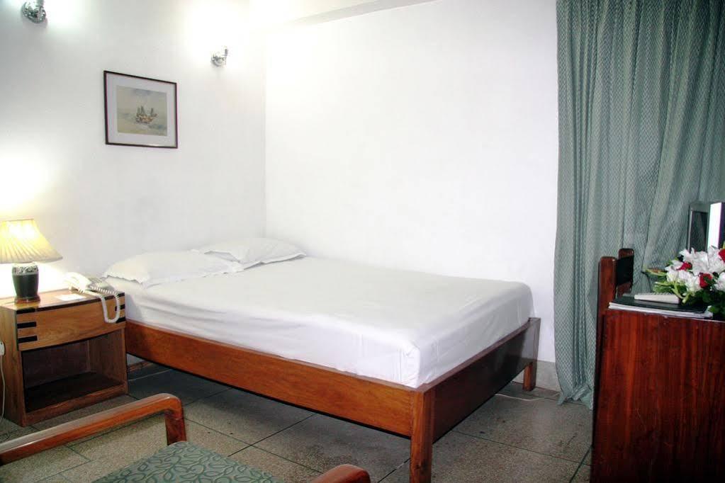 White House Hotel - City Center Dhaka Exterior photo