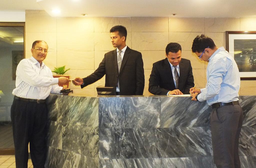 White House Hotel - City Center Dhaka Exterior photo
